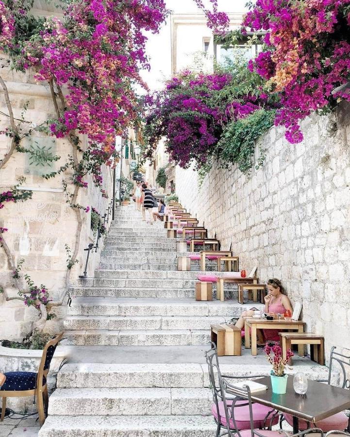 Apartments Luci Hvar Town Exterior photo
