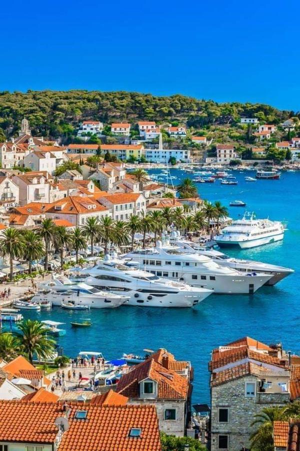 Apartments Luci Hvar Town Exterior photo